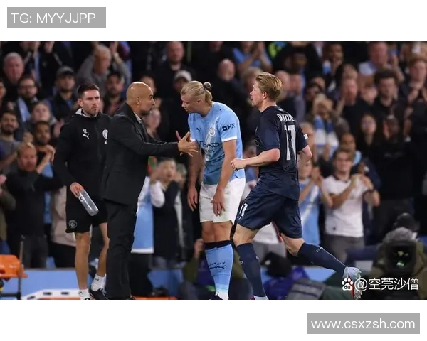 欧冠激战：巴萨险胜那不勒斯红牌事件引发全场热议与争议